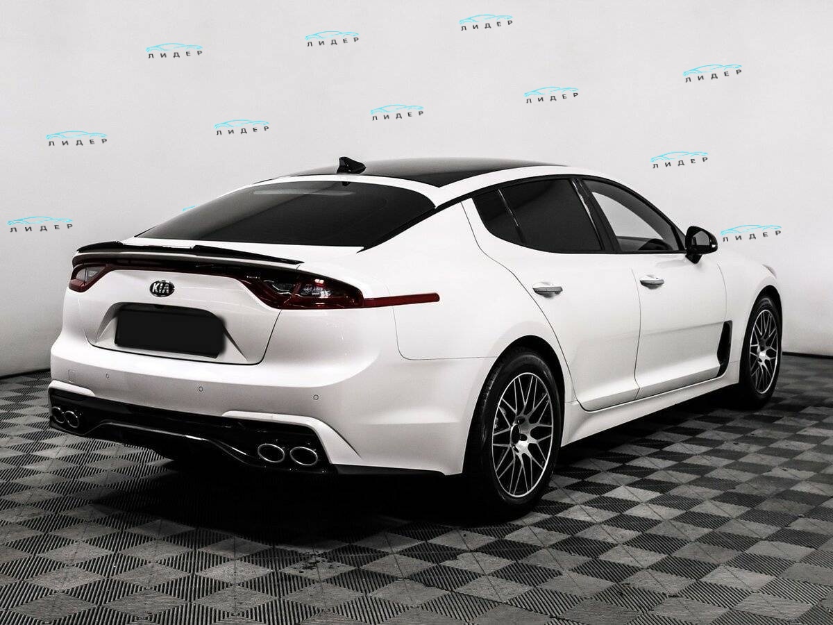 Б/У Киа Стингер 2019 года. Фото: #4