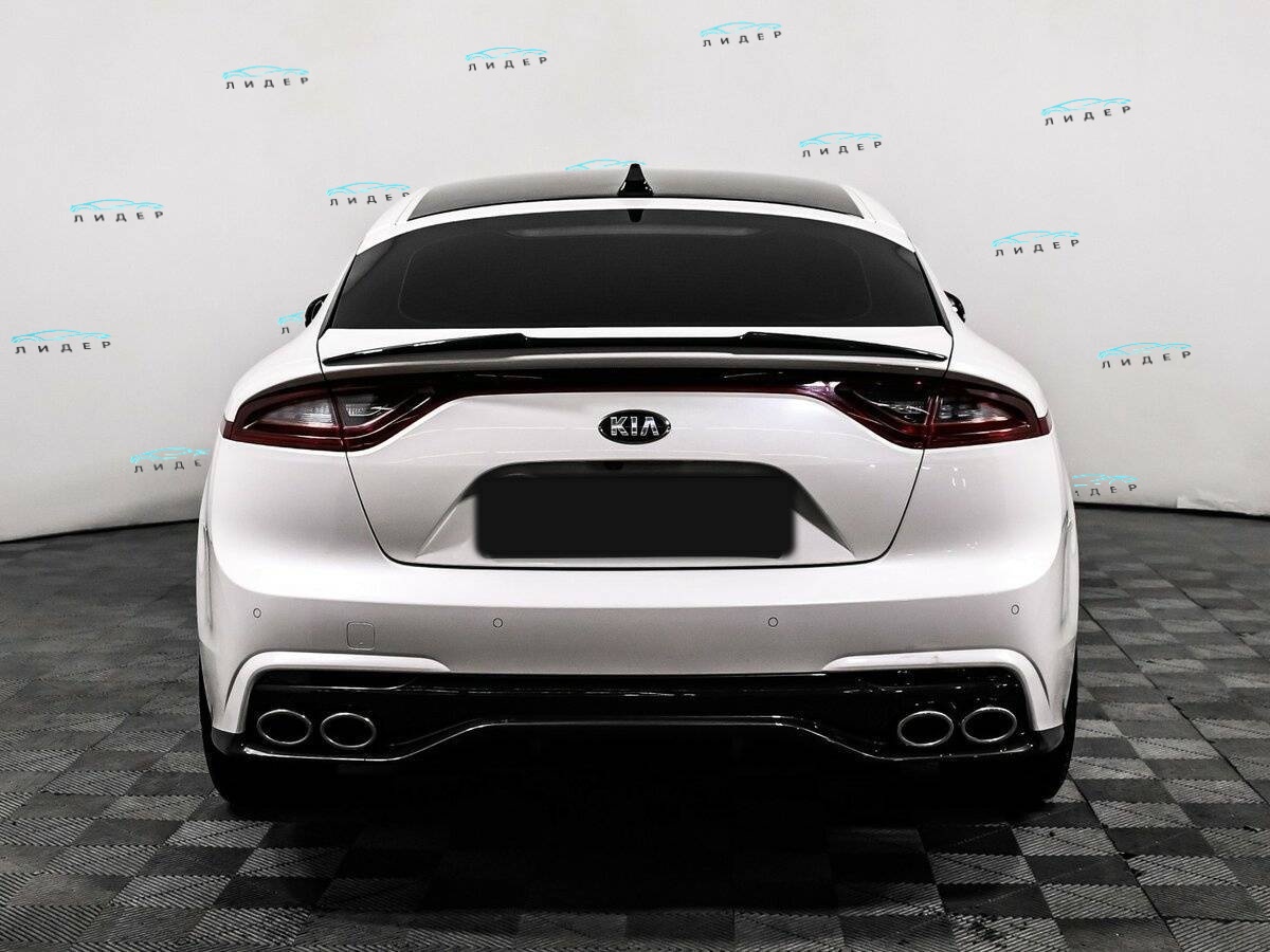 Б/У Киа Стингер 2019 года. Фото: #5