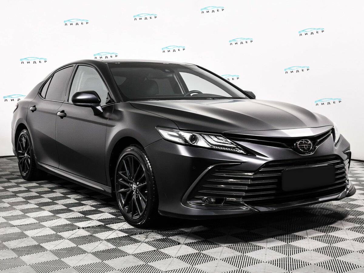 Б/У Тойота Камри 2023 года. Фото: #2