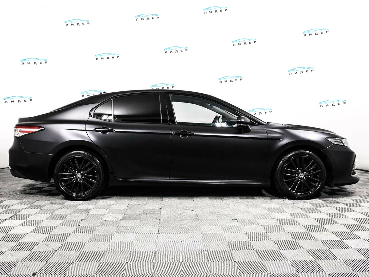 Б/У Тойота Камри 2023 года. Фото: #3