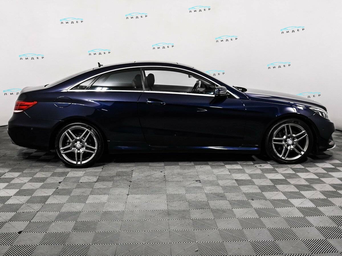 Б/У Мерседес-Бенц Е-Класс 2015 года. Фото: #3