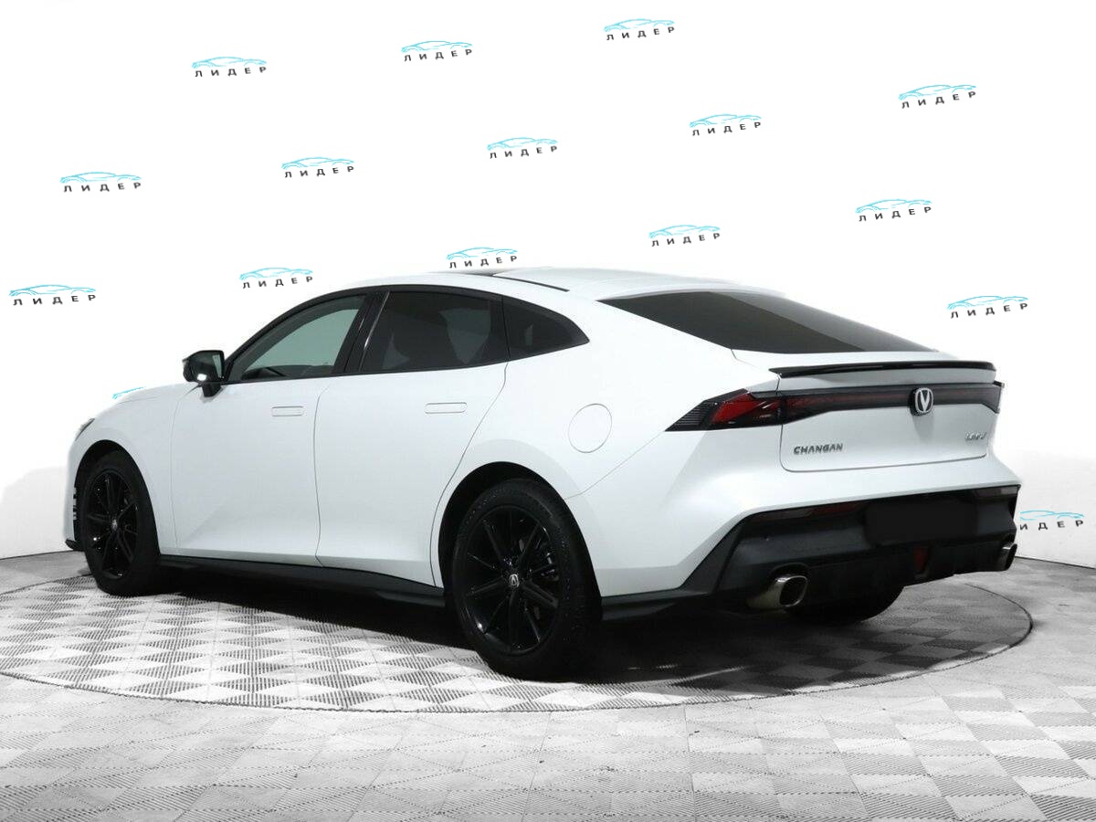 Б/У Чанган УНИ-В 2022 года. Фото: #5