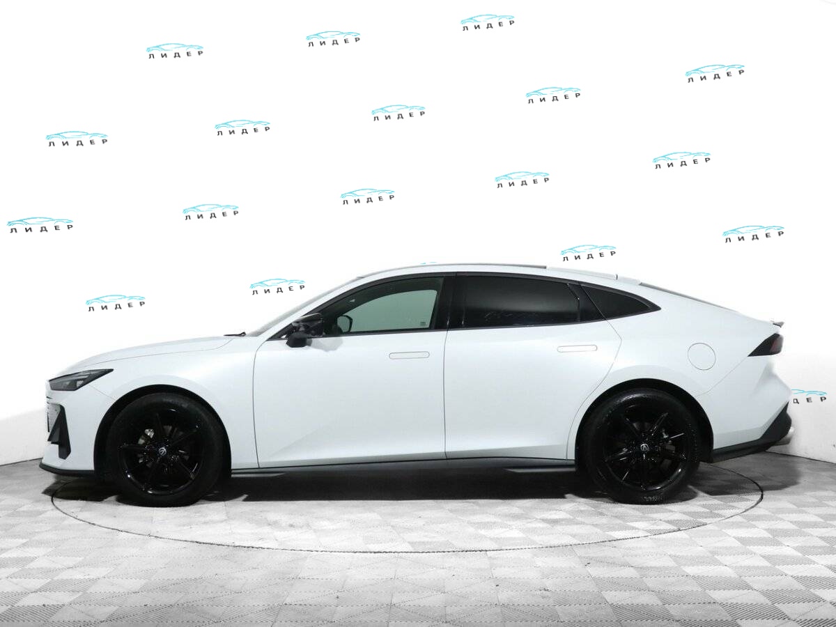 Б/У Чанган УНИ-В 2022 года. Фото: #6