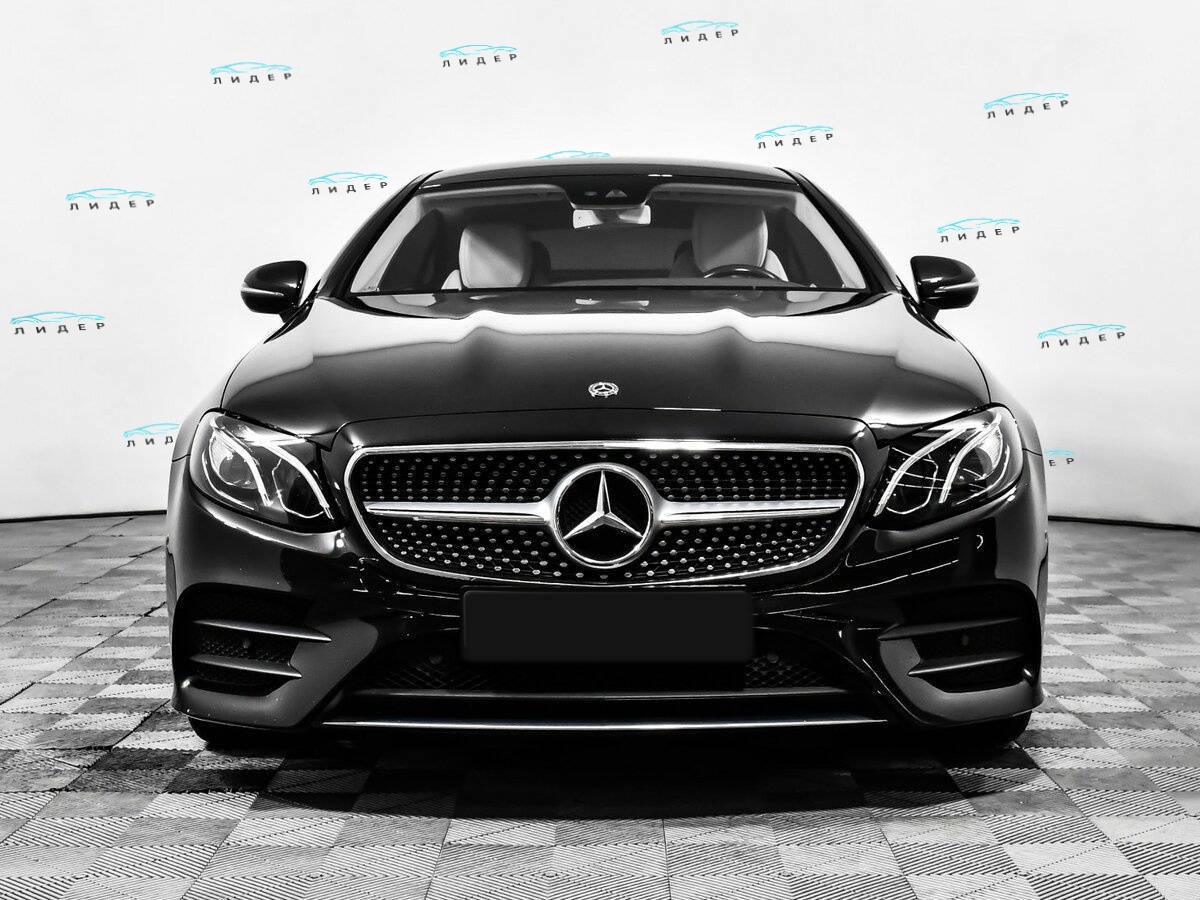 Б/У Мерседес-Бенц Е-Класс 2019 года. Фото: #1