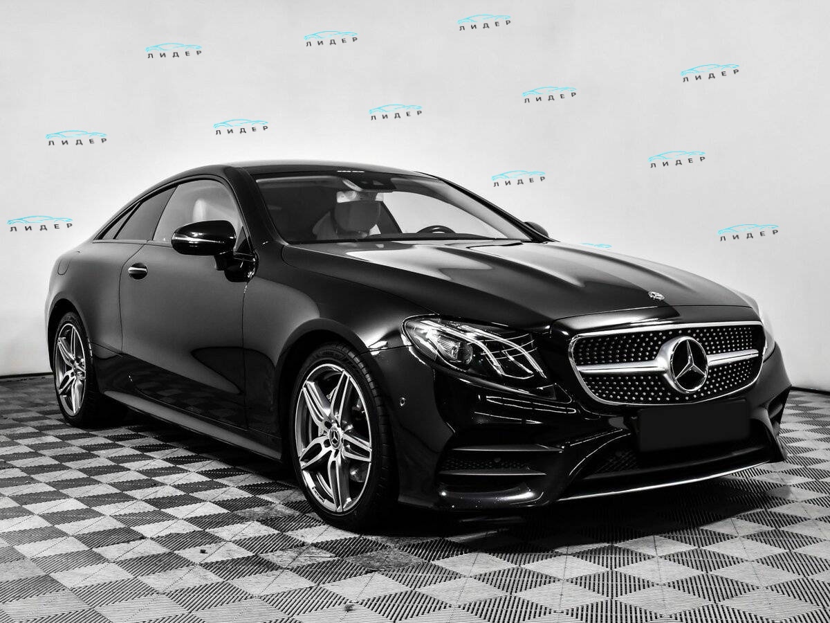 Б/У Мерседес-Бенц Е-Класс 2019 года. Фото: #2