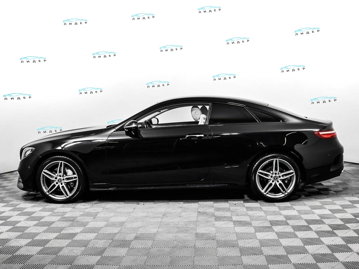 Б/У Мерседес-Бенц Е-Класс 2019 года. Фото: #7