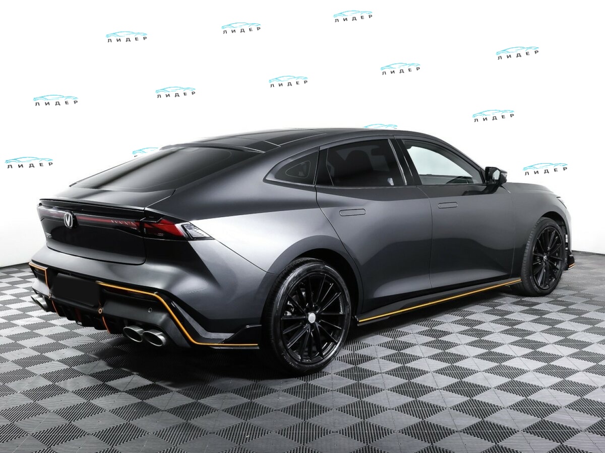 Б/У Чанган УНИ-В 2023 года. Фото: #1