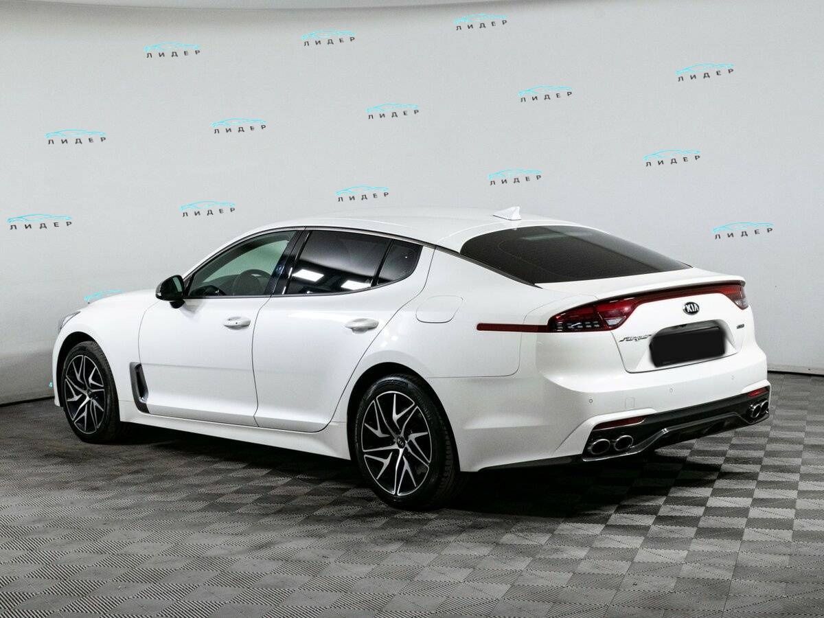 Б/У Киа Стингер 2021 года. Фото: #5