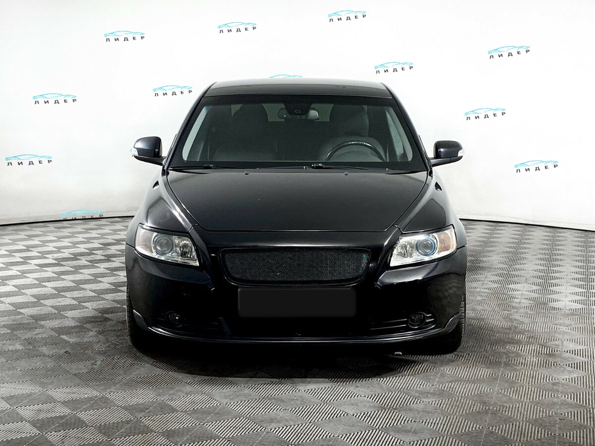 Б/У Вольво С40 2010 года. Фото: #1