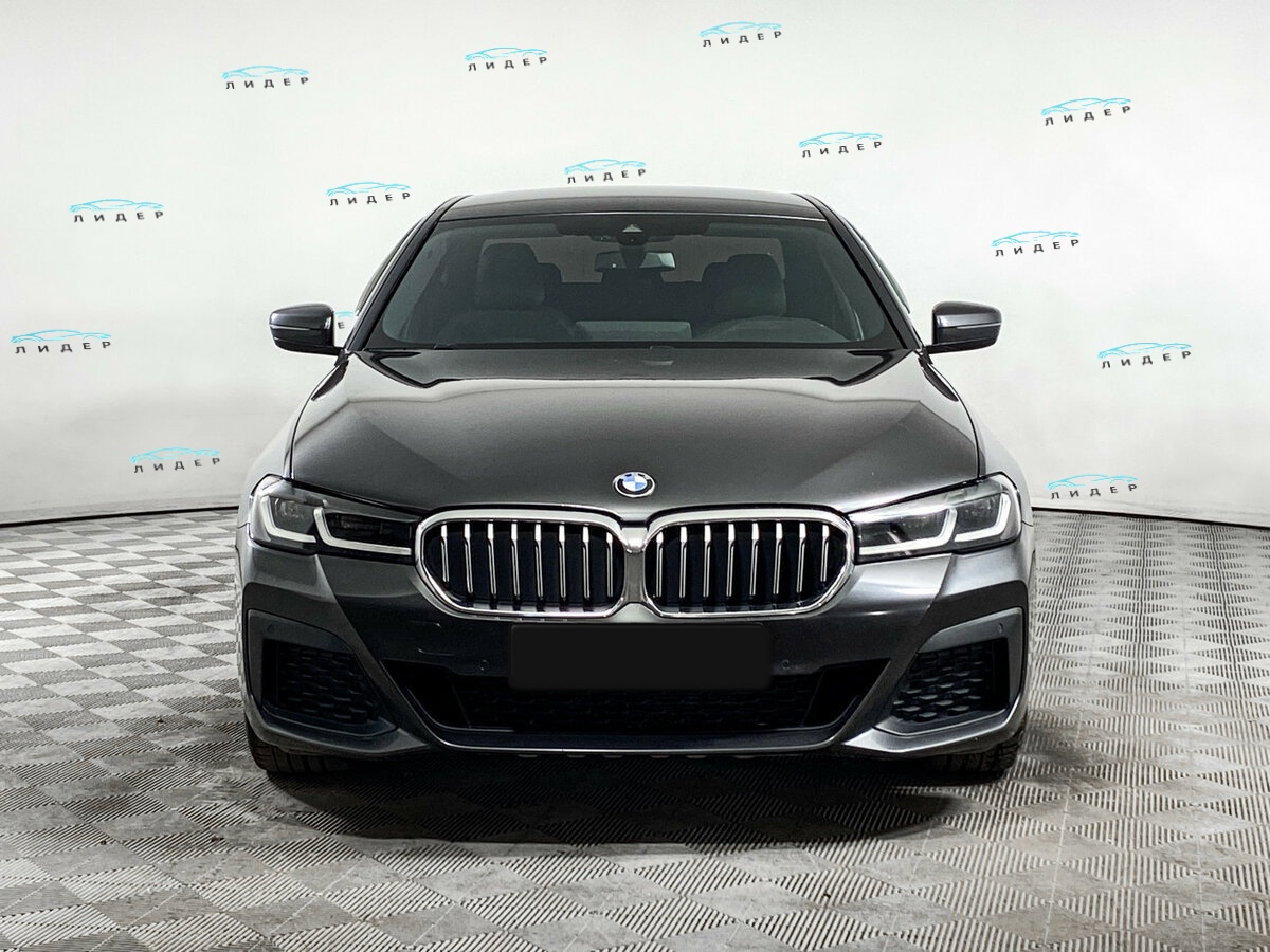 Б/У БМВ 5 серии 2021 года. Фото: #1