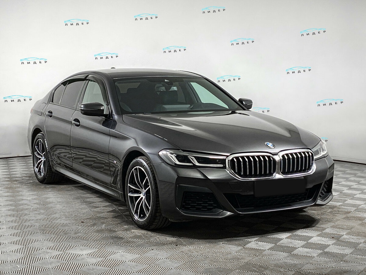 Б/У БМВ 5 серии 2021 года. Фото: #2
