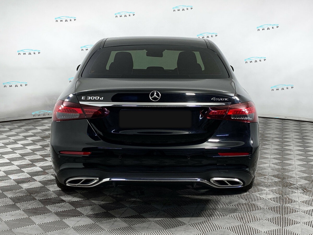 Б/У Мерседес-Бенц Е-Класс 2021 года. Фото: #4