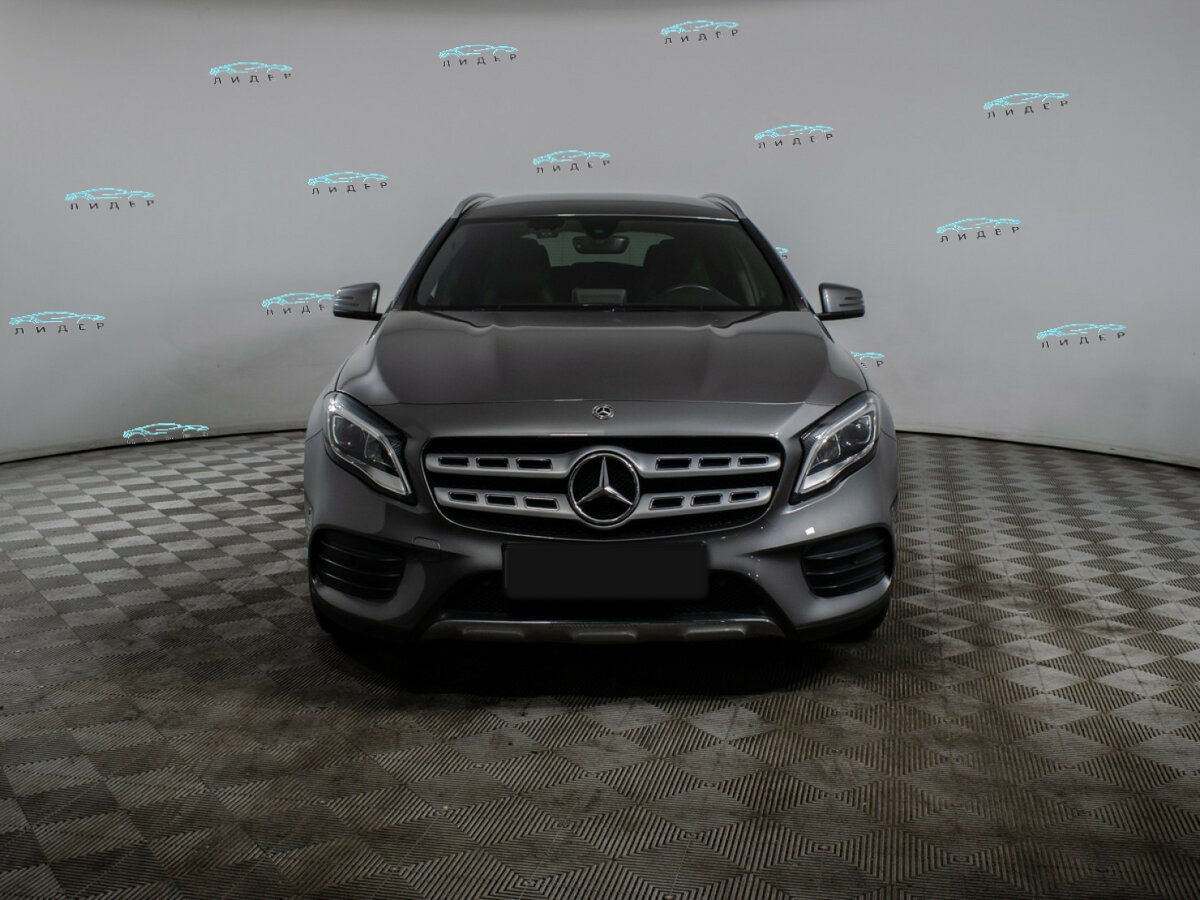 Б/У Мерседес-Бенц ГЛА 2019 года. Фото: #1
