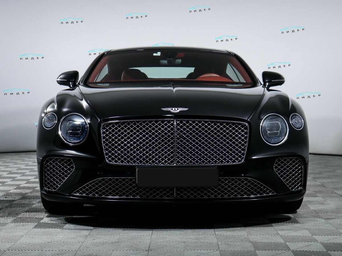 Б/У Бэнтли Континенталь ГТ 2019 года. Фото: #1