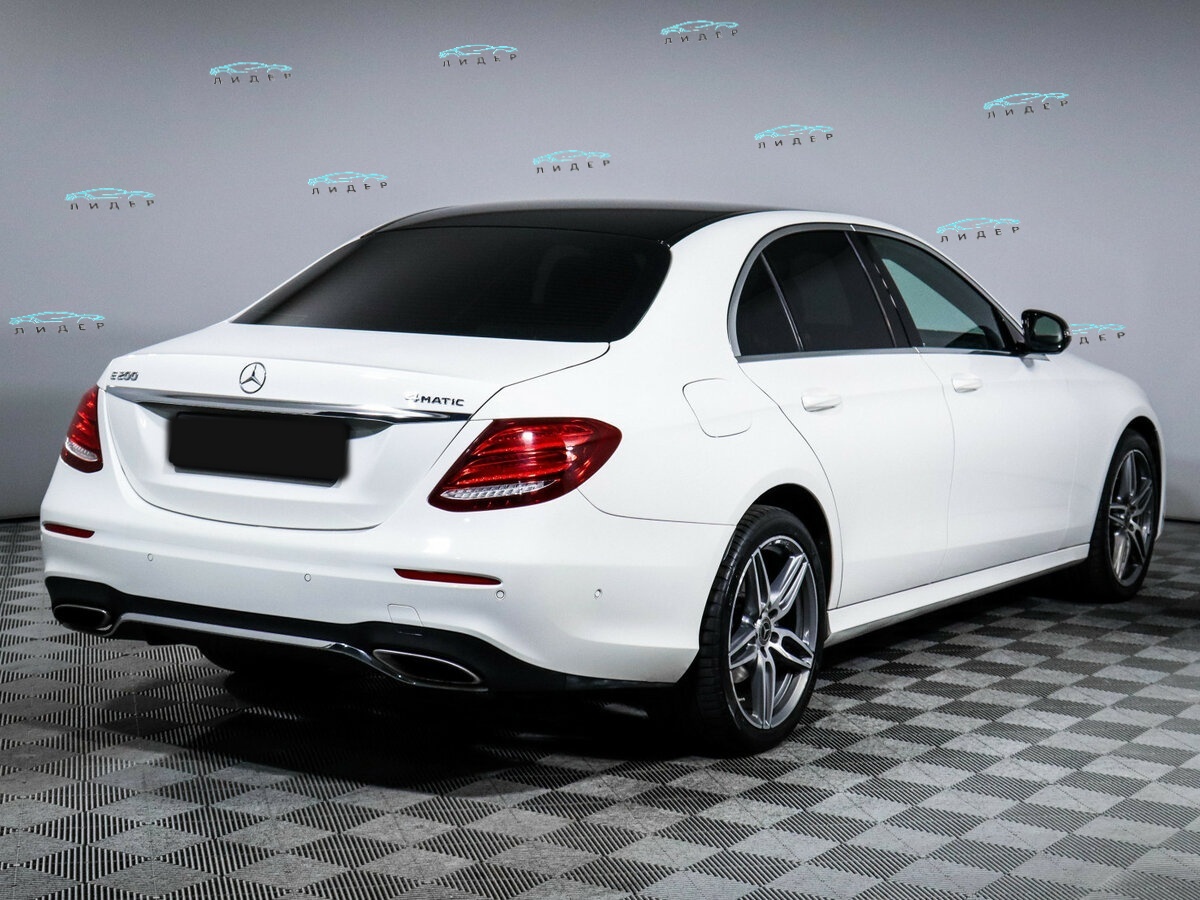 Б/У Мерседес-Бенц Е-Класс 2019 года. Фото: #3
