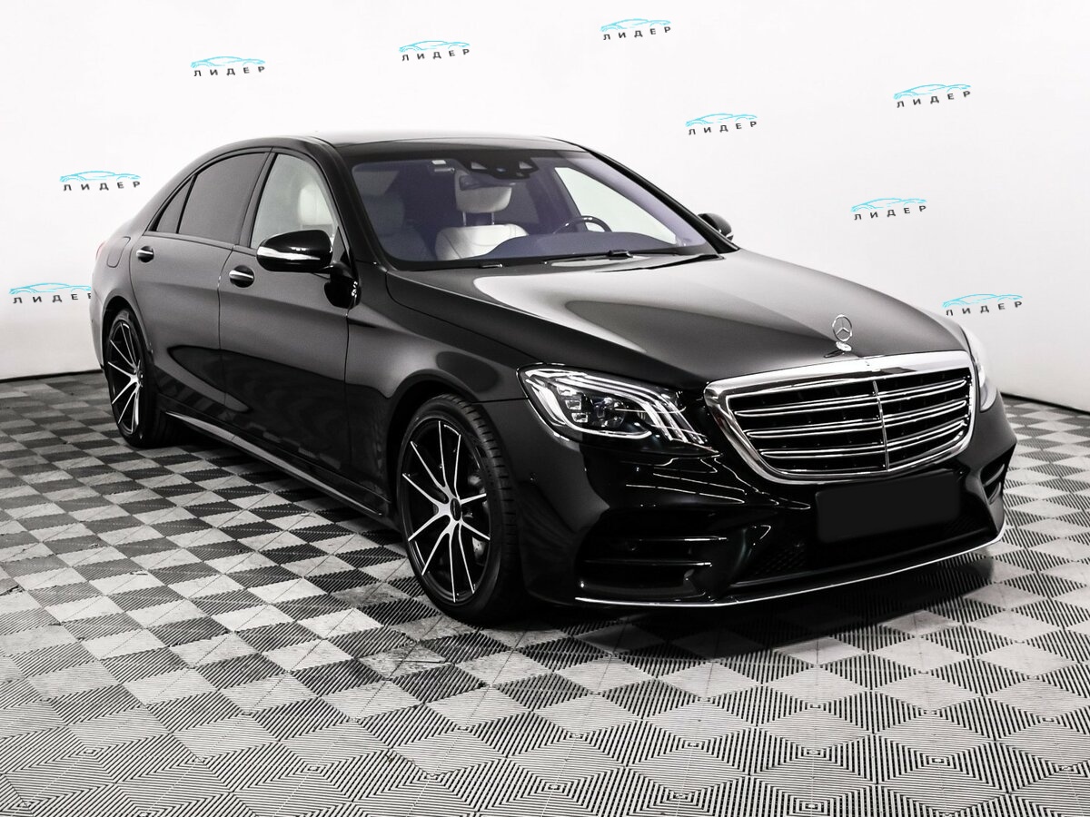 Б/У Мерседес-Бенц С-Класс 2019 года. Фото: #2