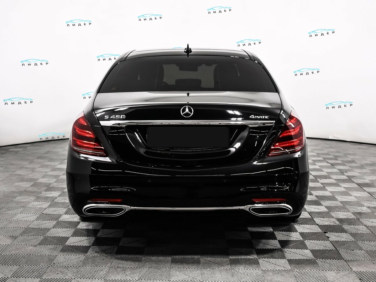 Б/У Мерседес-Бенц С-Класс 2019 года. Фото: #4