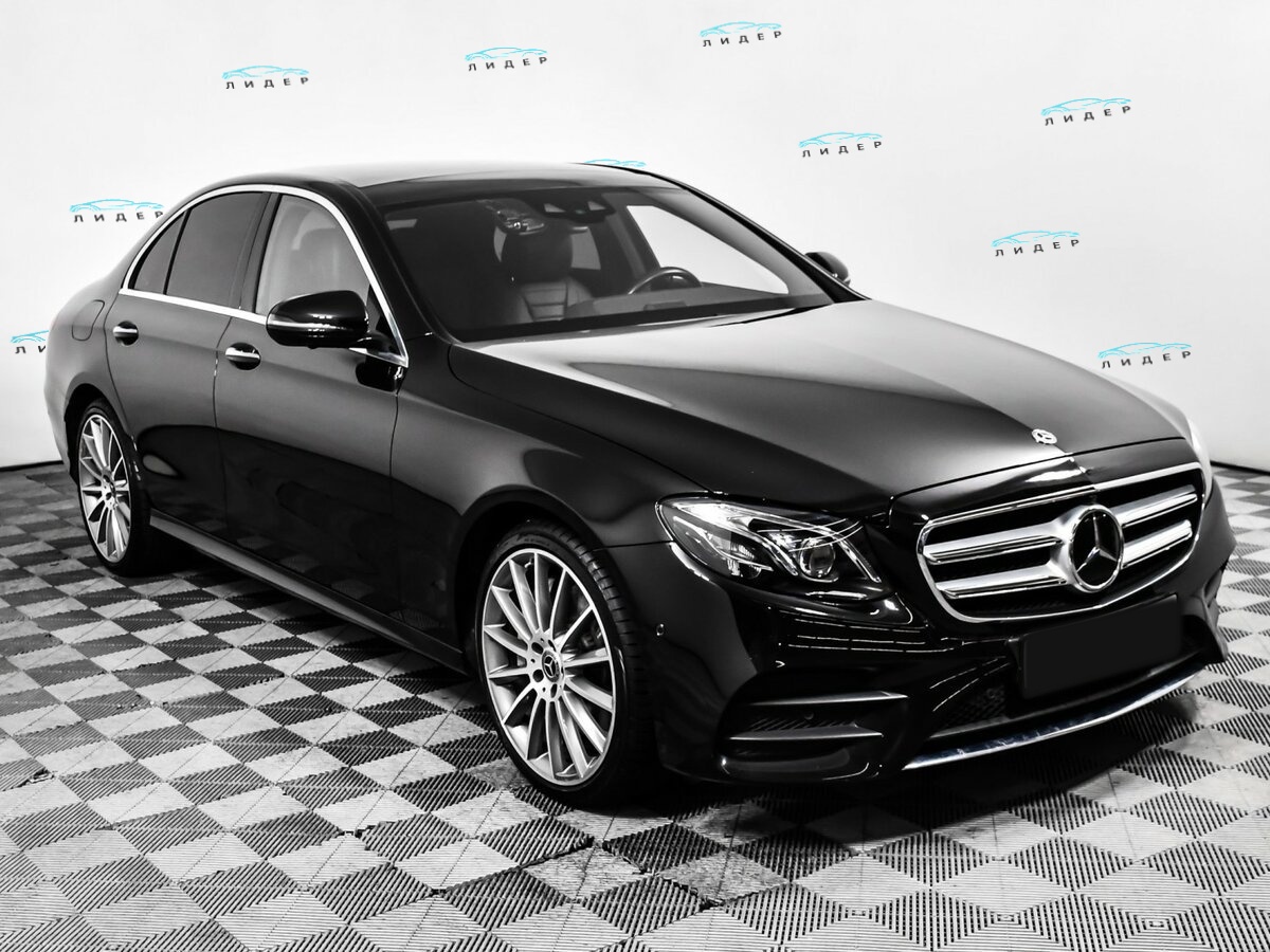 Б/У Мерседес-Бенц Е-Класс 2020 года. Фото: #2