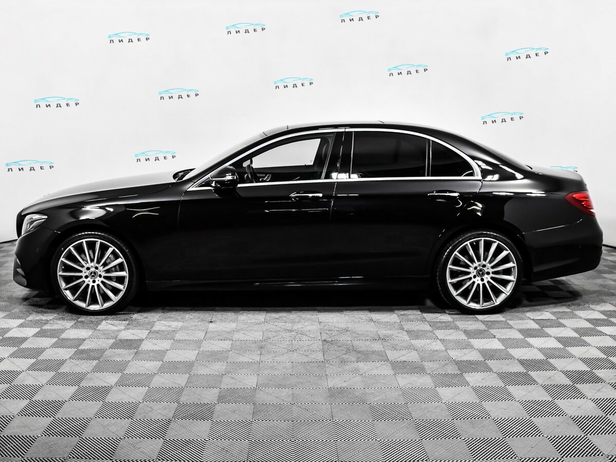 Б/У Мерседес-Бенц Е-Класс 2020 года. Фото: #7