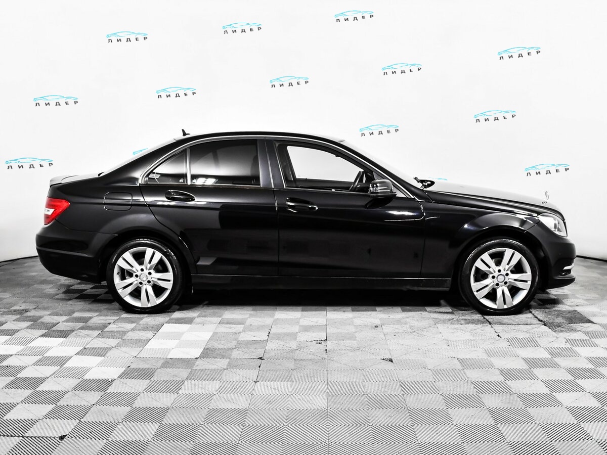 Б/У Мерседес-Бенц Ц-Класс 2013 года. Фото: #3