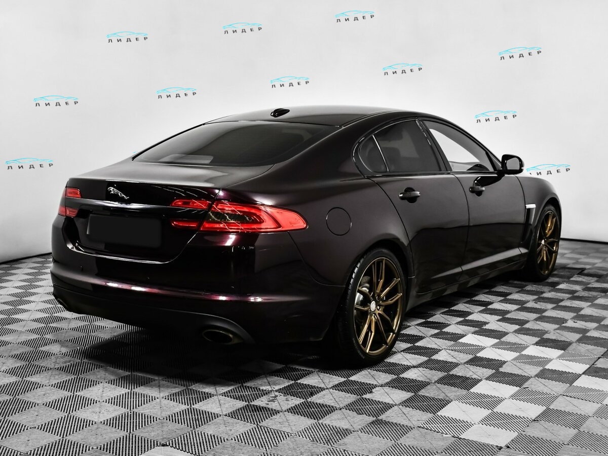 Б/У Ягуар ИксФ 2011 года. Фото: #4