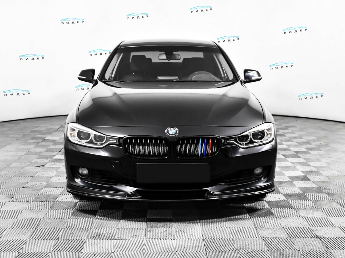 Б/У БМВ 3 серии 2013 года. Фото: #1