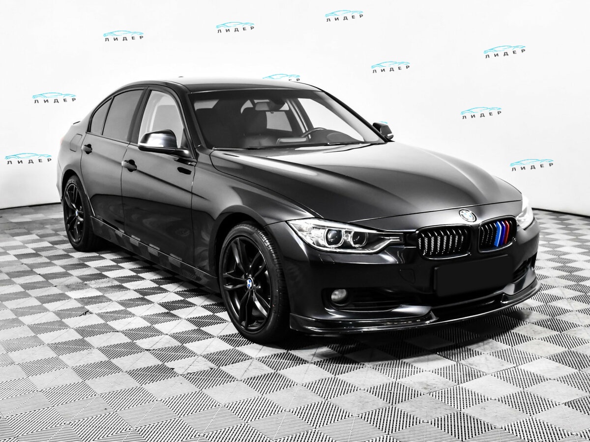 Б/У БМВ 3 серии 2013 года. Фото: #2