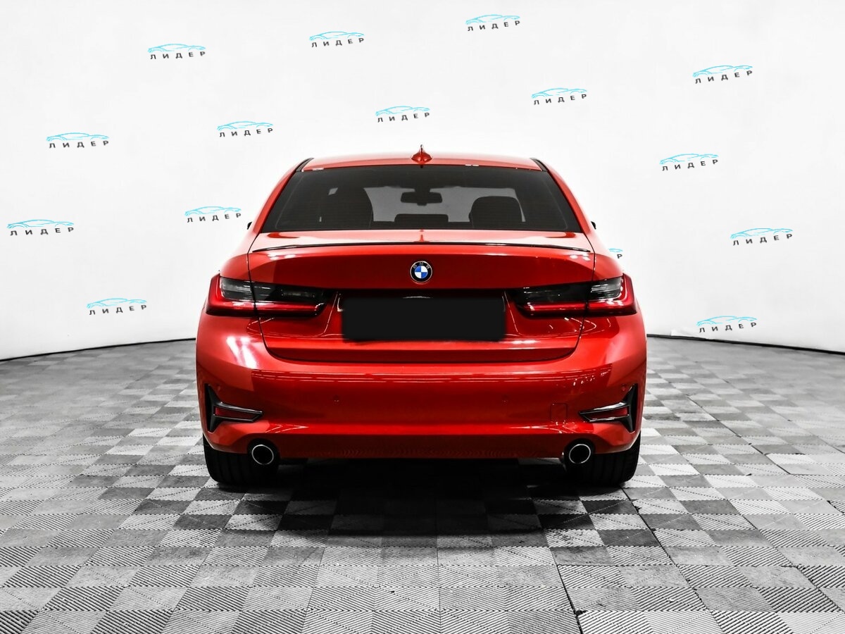 Б/У БМВ 3 серии 2019 года. Фото: #4