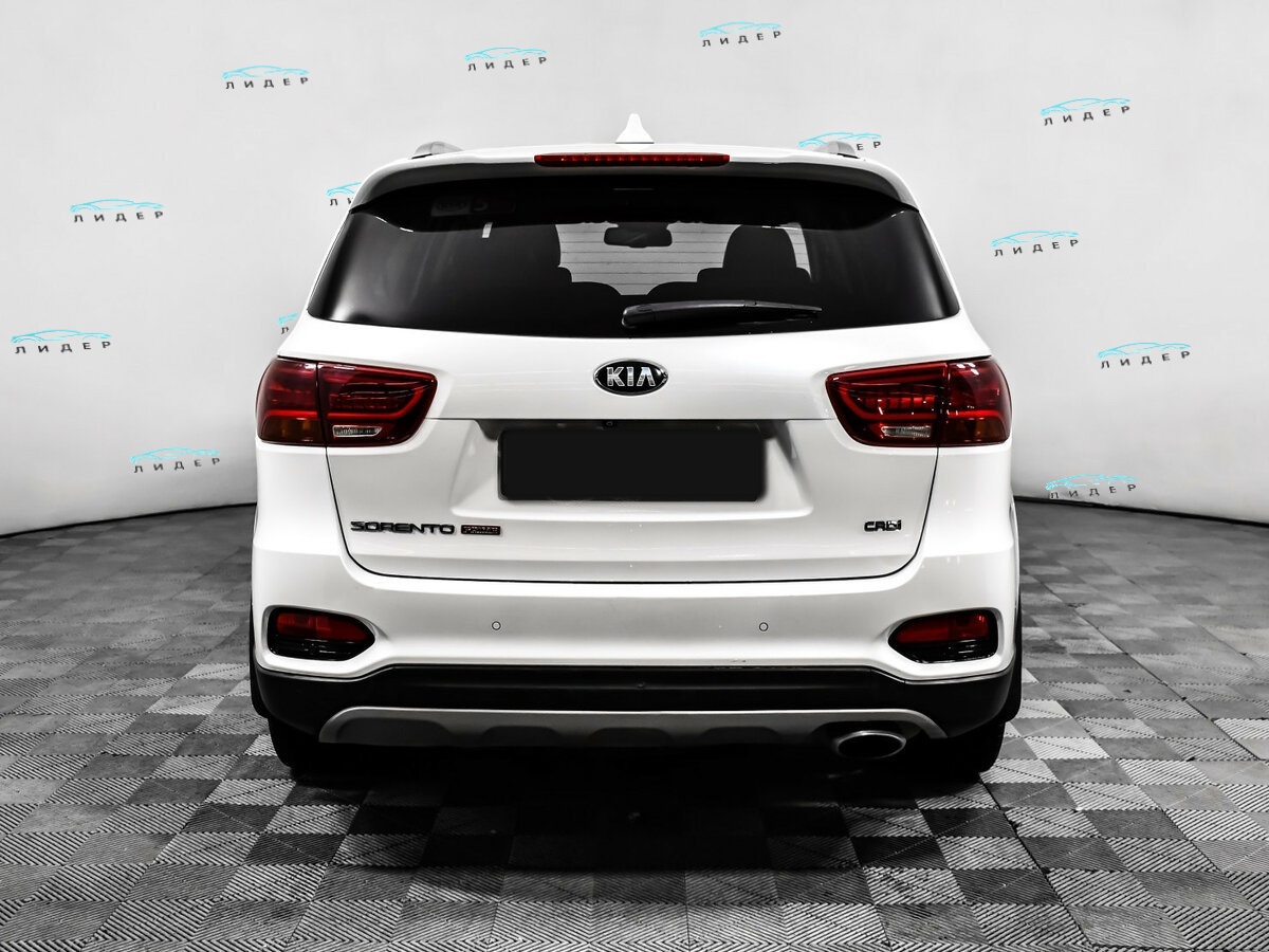 Б/У Киа Соренто 2019 года. Фото: #4