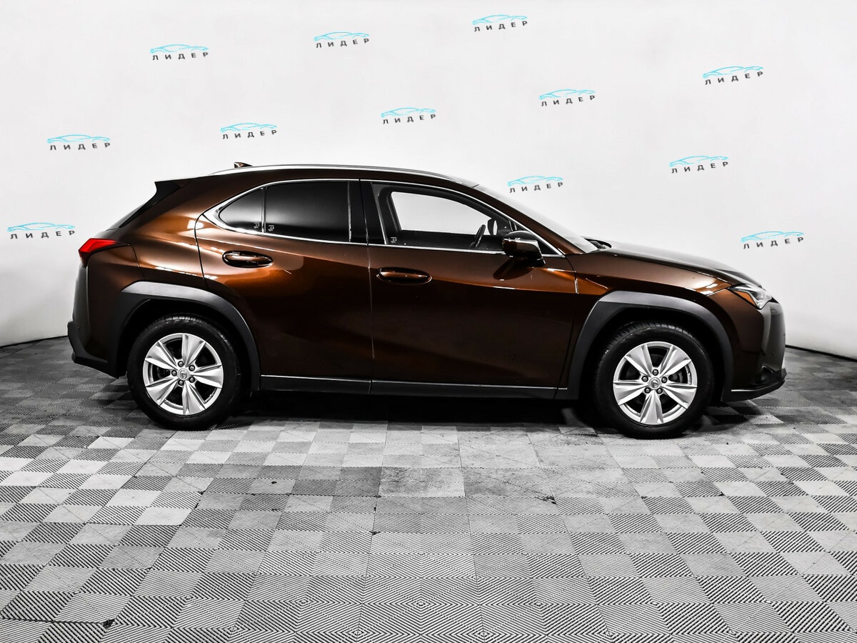 Lexus UX 2021 года с пробегом. Фото: #3