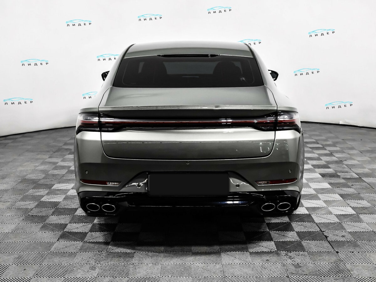 Б/У Джили Префейс 2024 года. Фото: #5