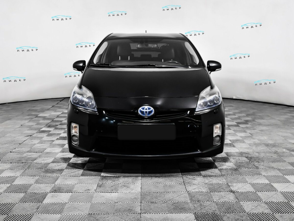 Б/У Тойота Приус 2010 года. Фото: #1