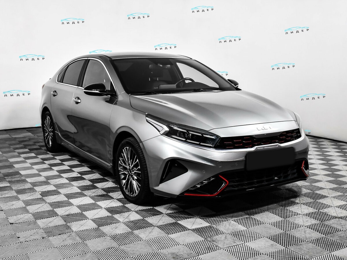 Б/У Киа Церато 2021 года. Фото: #2