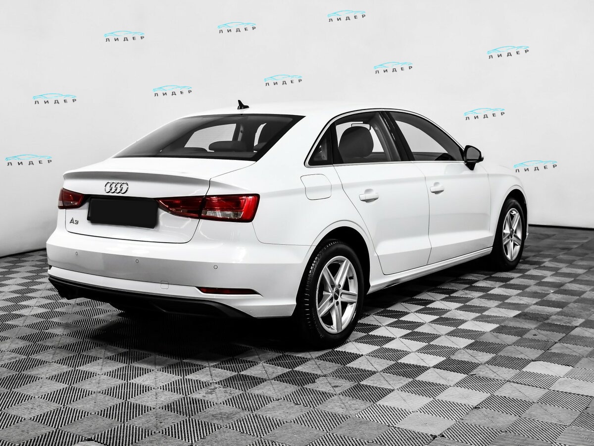 Б/У Ауди А3 2019 года. Фото: #4