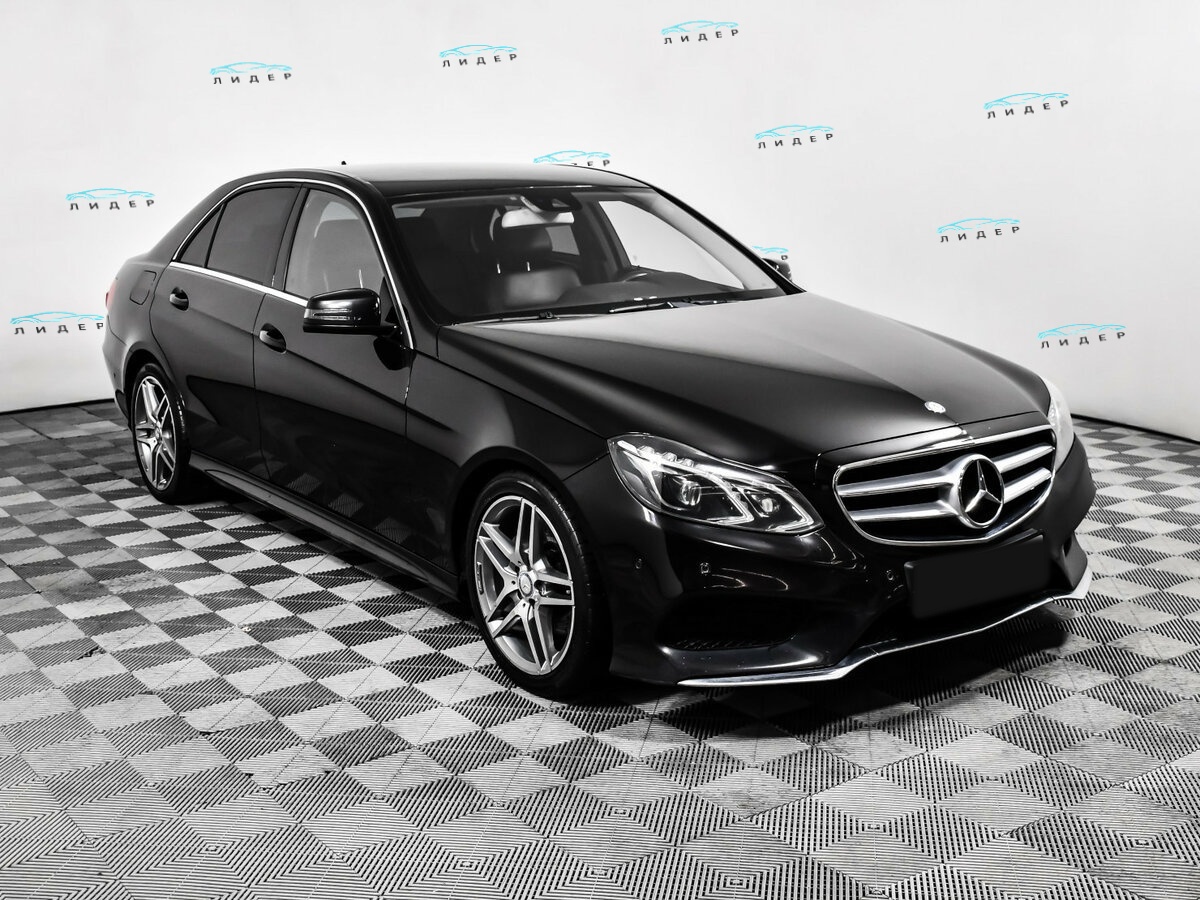 Б/У Мерседес-Бенц Е-Класс 2013 года. Фото: #2