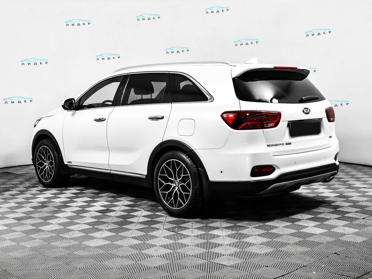 Б/У Киа Соренто 2018 года. Фото: #5