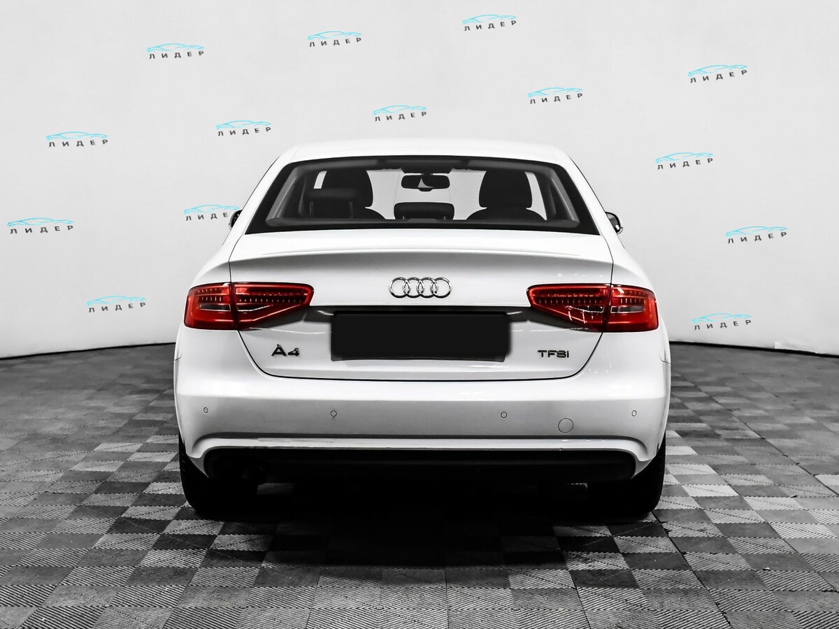 Б/У Ауди А4 2013 года. Фото: #4