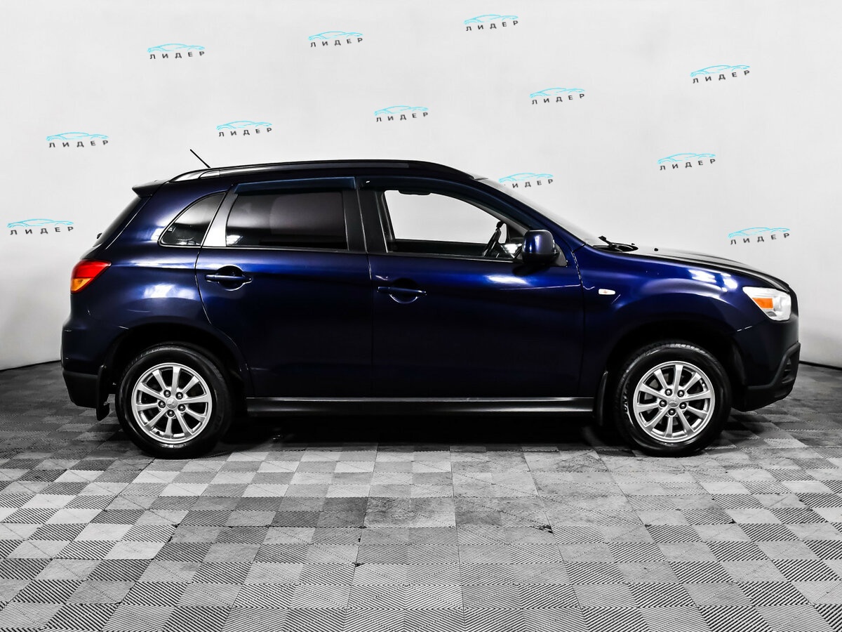 Б/У Митсубиши АС-Икс 2011 года. Фото: #3