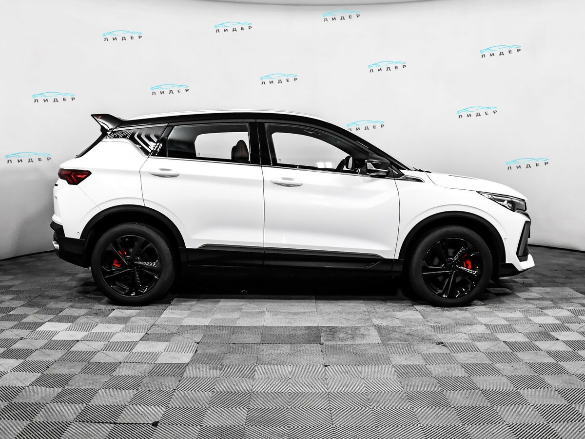 Б/У Джили Кулрэй 2024 года. Фото: #3