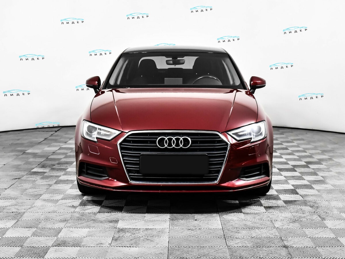 Б/У Ауди А3 2017 года. Фото: #1