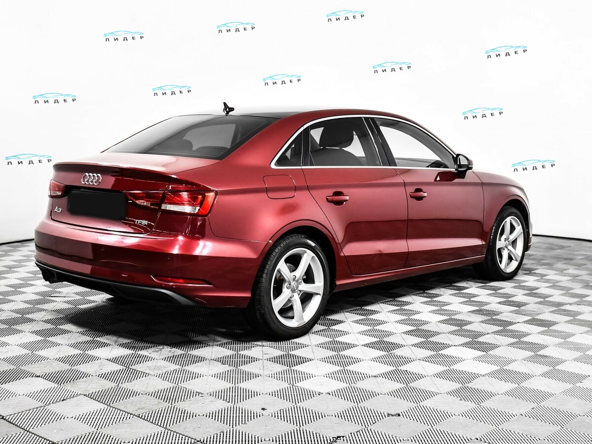 Б/У Ауди А3 2017 года. Фото: #3