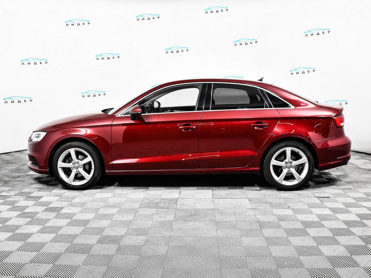 Б/У Ауди А3 2017 года. Фото: #6