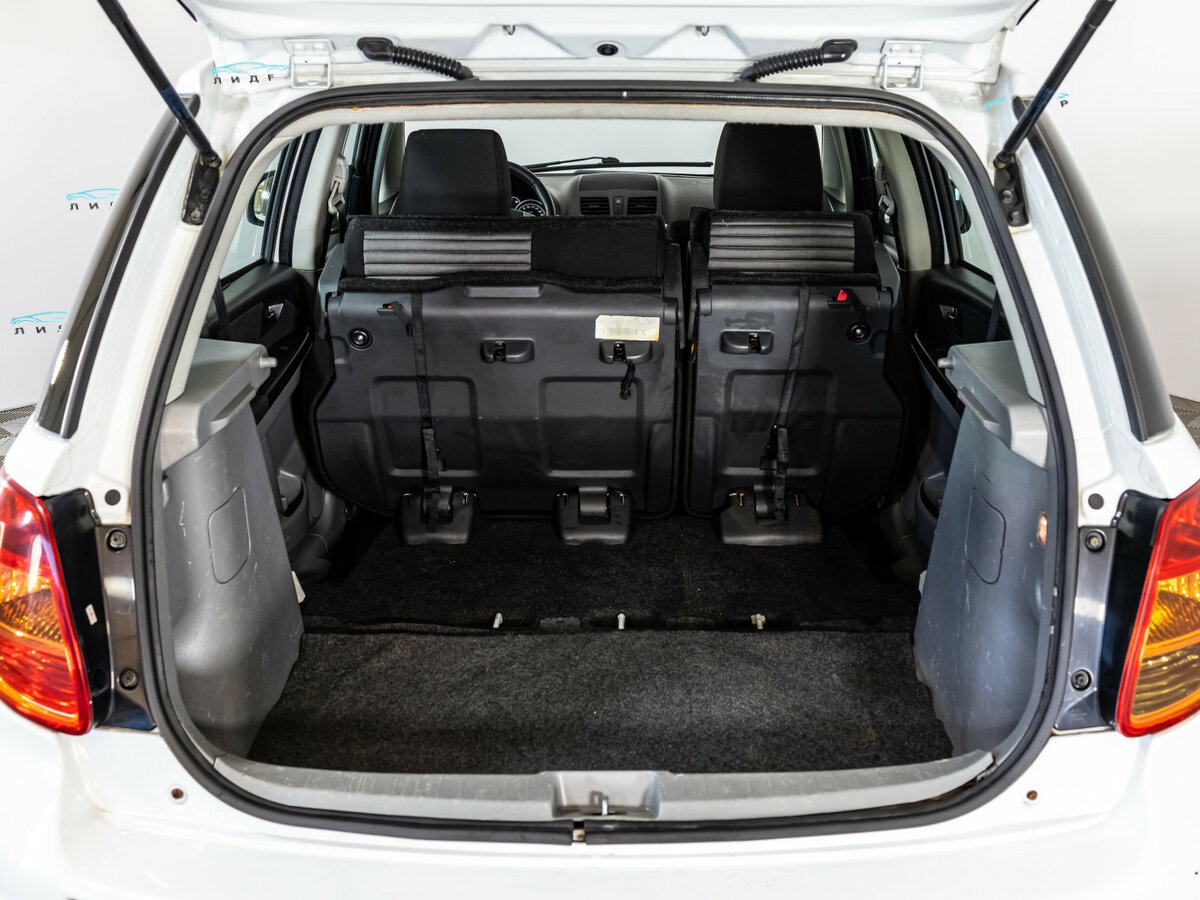 Б/У Сузуки С-Икс4 2011 года. Фото: #14