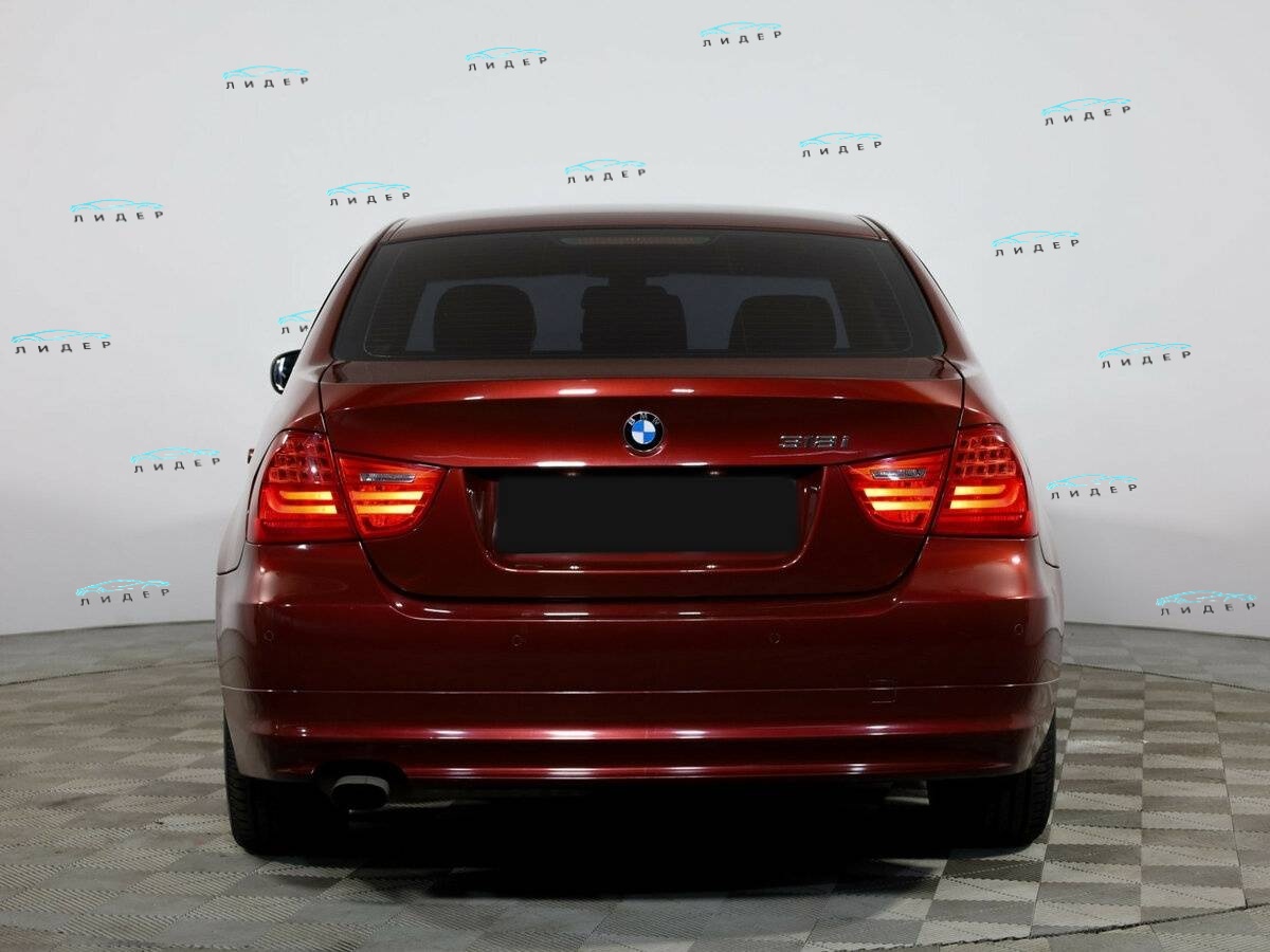 Б/У БМВ 3 серии 2011 года. Фото: #2