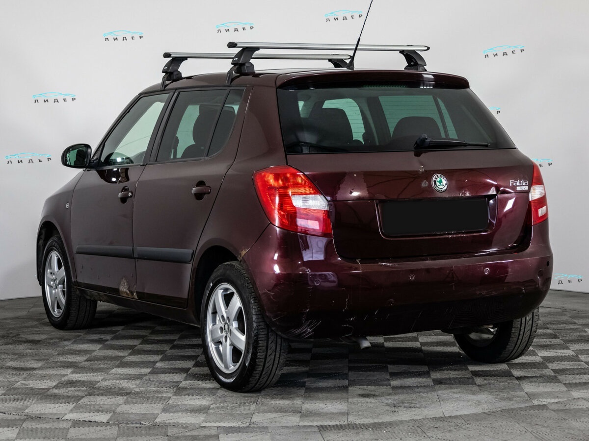 Б/У Шкода Фабия 2010 года. Фото: #6