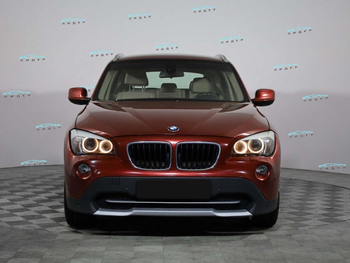 Б/У БМВ Икс1 2011 года. Фото: #1