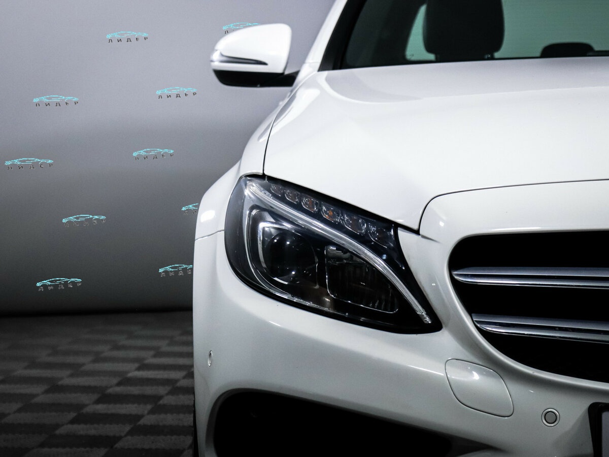 Б/У Мерседес-Бенц Ц-Класс 2016 года. Фото: #14