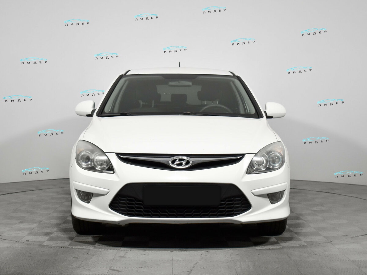 Б/У Хендай ай30 2011 года. Фото: #1