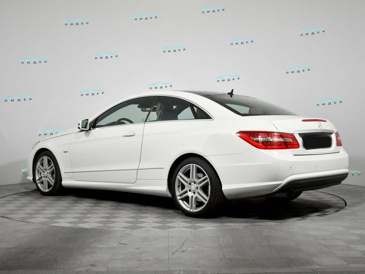 Б/У Мерседес-Бенц Е-Класс 2010 года. Фото: #5