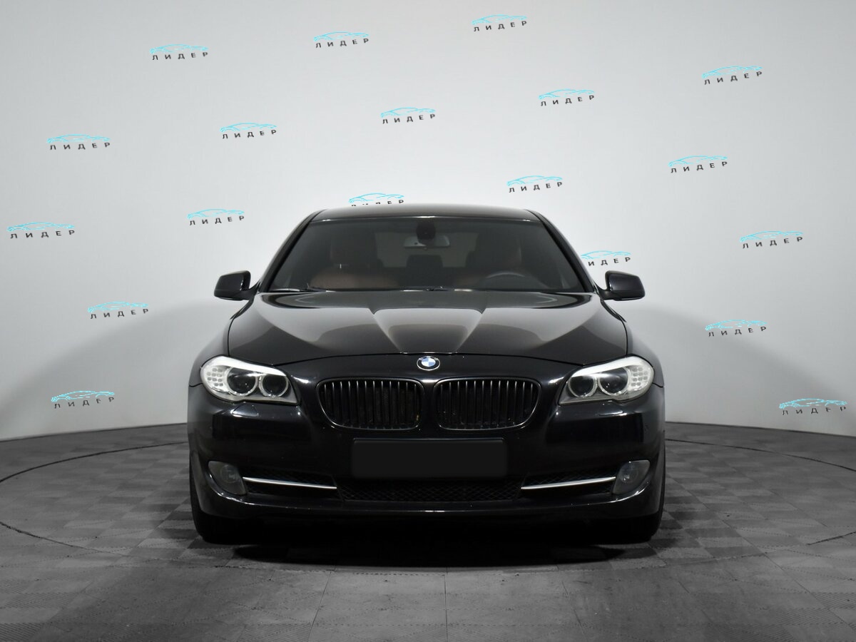 Б/У БМВ 5 серии 2011 года. Фото: #1